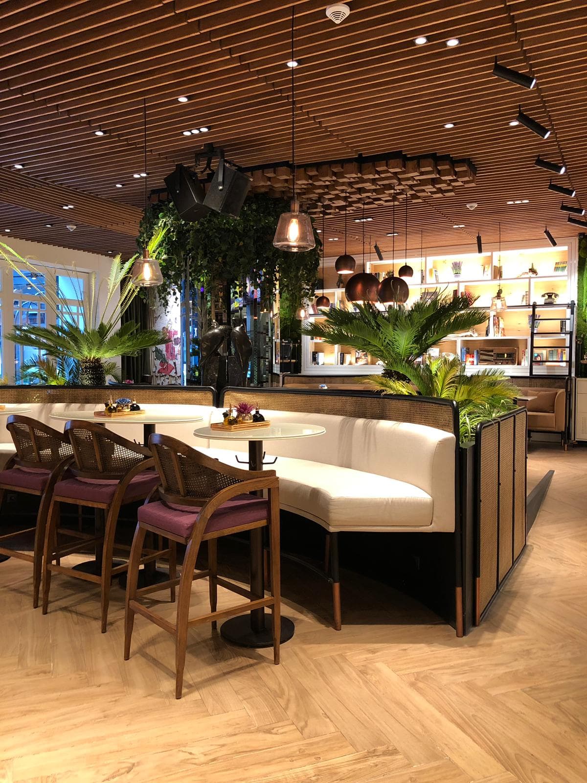 Galliard Brasserie - Interior Details